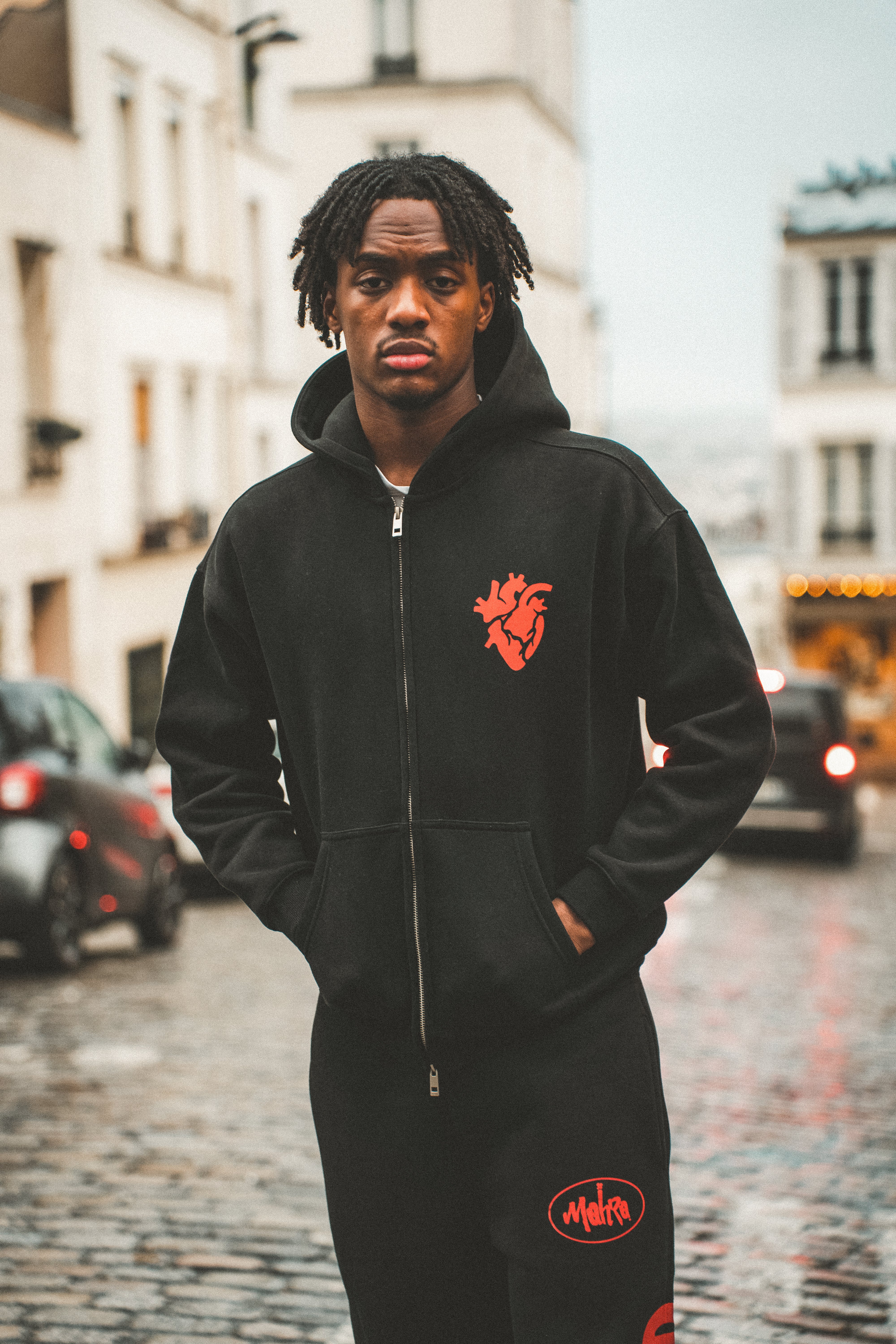 SWEAT A CAPUCHE Zippée